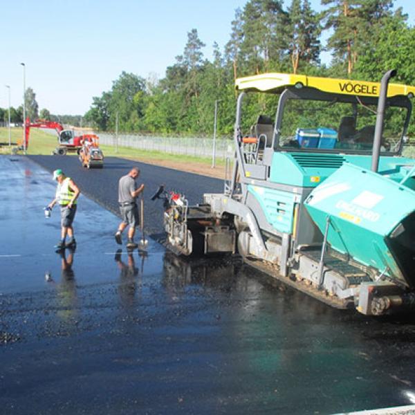 Einbau halbstarrer Belag